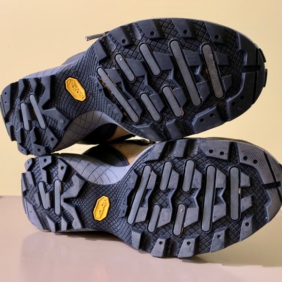 NIKE ACG HIKING SHOES  US9 GORE TEX VIBRAM SOLE  GREAT CONDITION - Picture 6 of 10